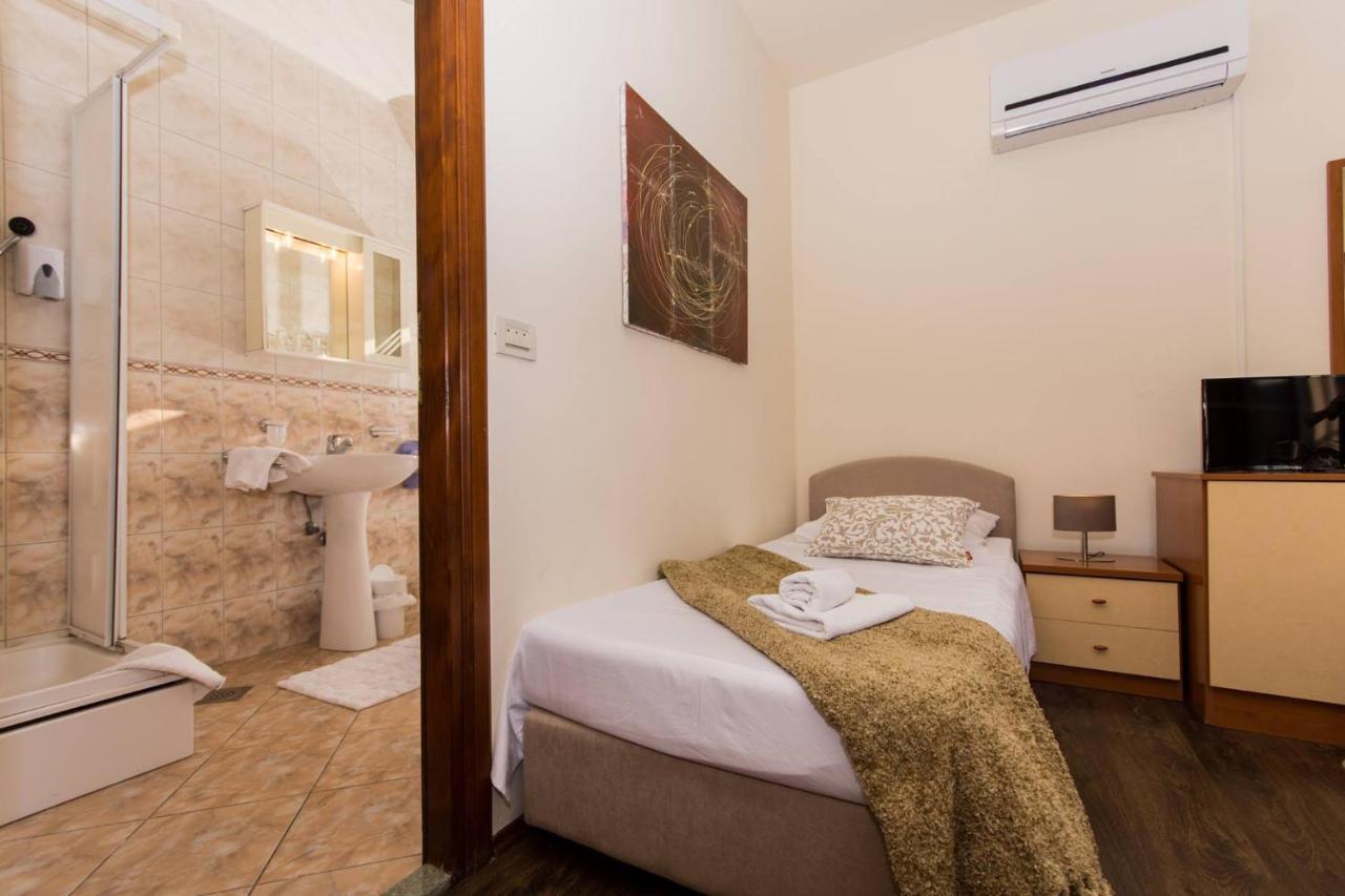 Bed and Breakfast Vila Liza Trogir Exterior foto