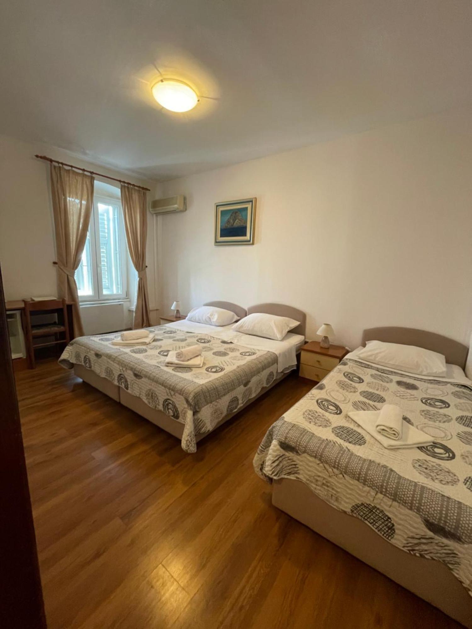 Bed and Breakfast Vila Liza Trogir Exterior foto