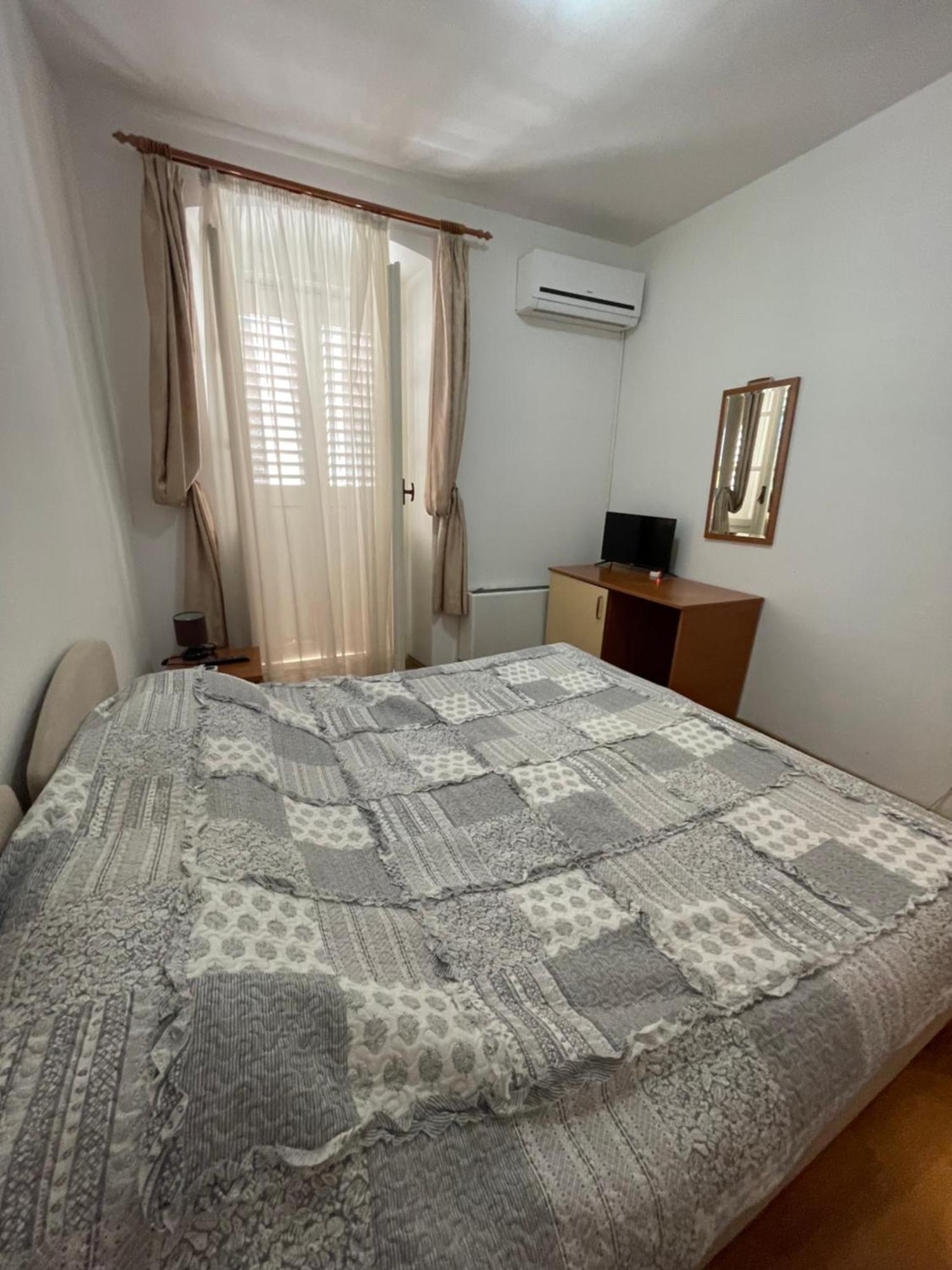 Bed and Breakfast Vila Liza Trogir Exterior foto